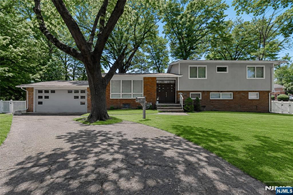 2 Monument Place - Photo 1