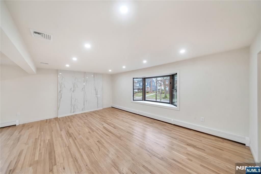 468 Morse Avenue - Photo 5