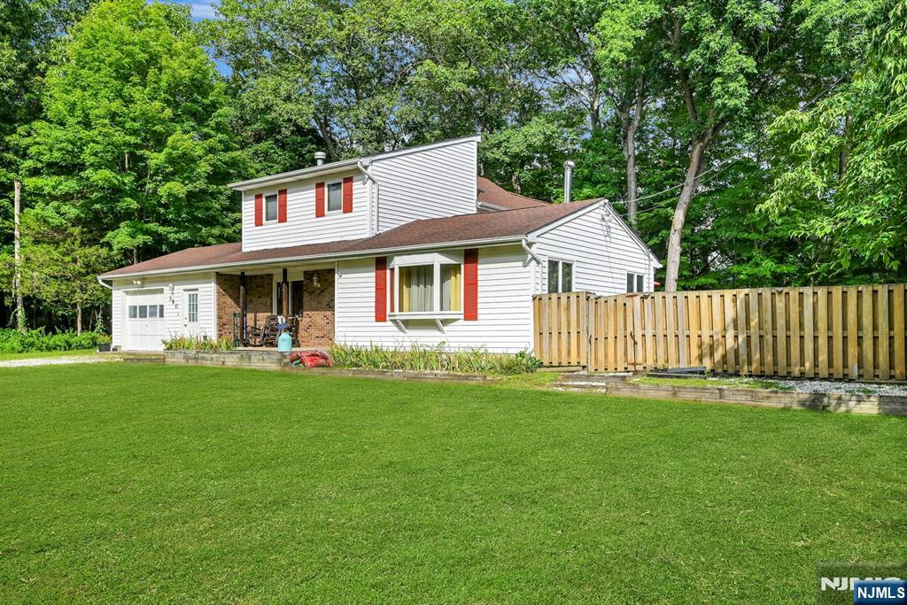 380 Ringwood Avenue - Photo 2