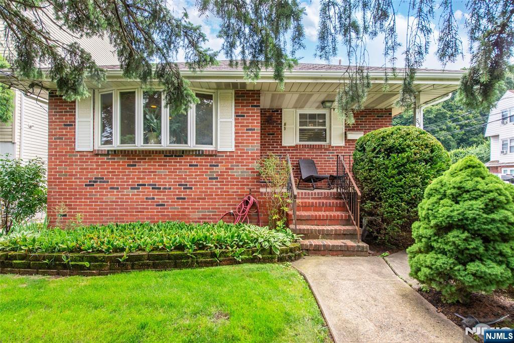 85 Bloomfield Avenue - Photo 1