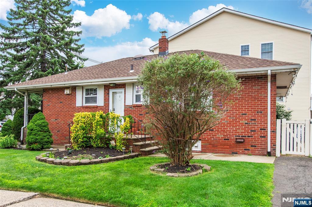 85 Bloomfield Avenue - Photo 4