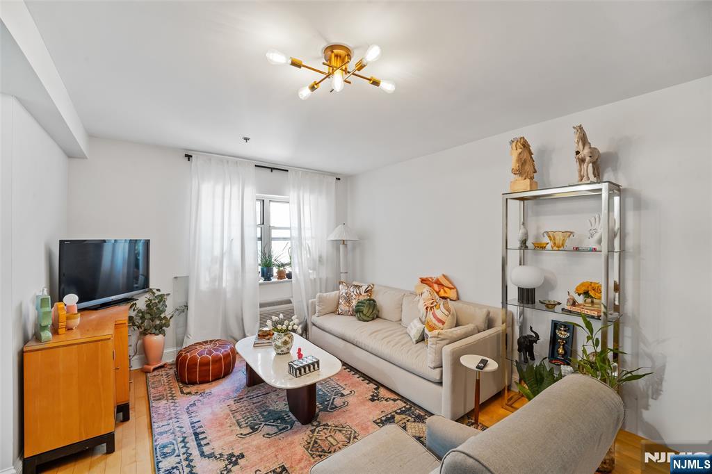 70 Munn Avenue 401 - Photo 4