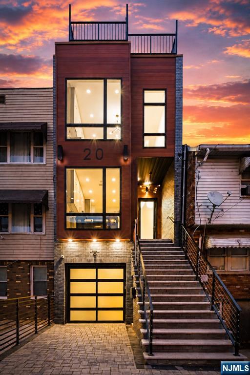20 Van Nostrand 2 - Photo 3