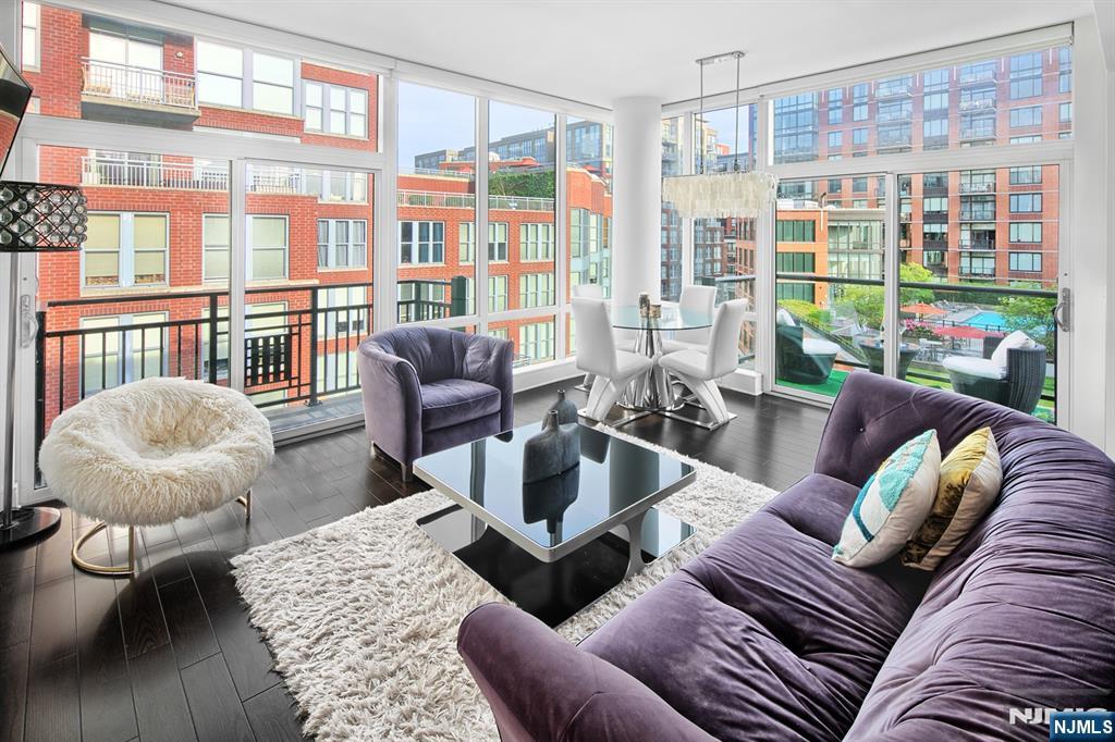 1100 Maxwell Lane 626 - Photo 3