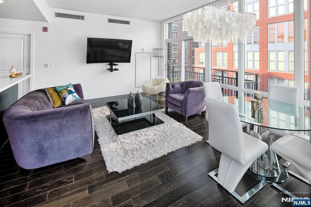 1100 Maxwell Lane 626 - Photo 4