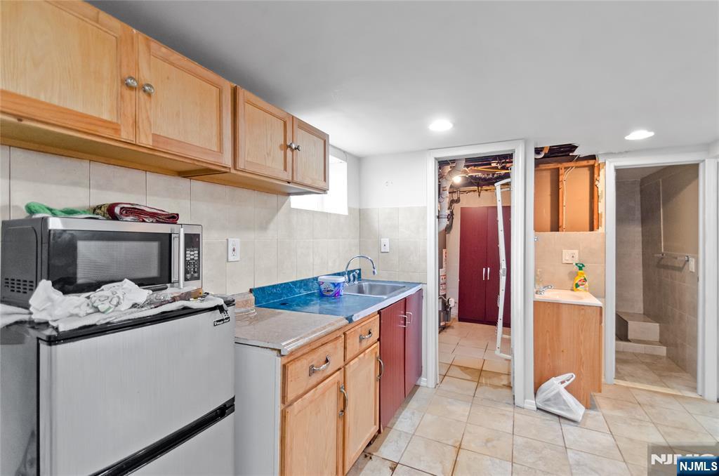 48 Cedarhurst