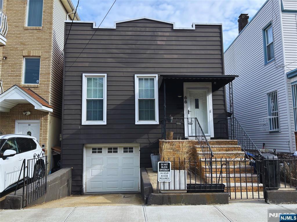 66 Irving Street - Photo 1