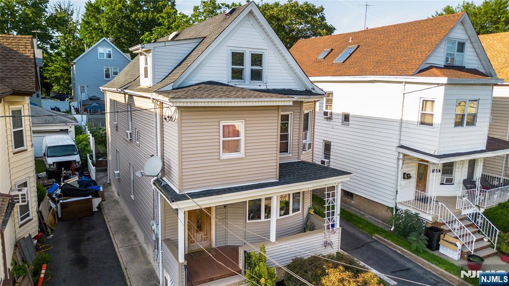 114 Hadley Avenue - Photo 2