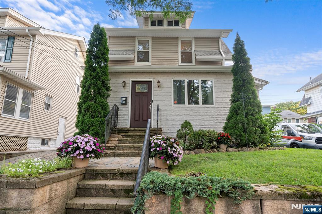 171 Oak Ridge Avenue - Photo 1