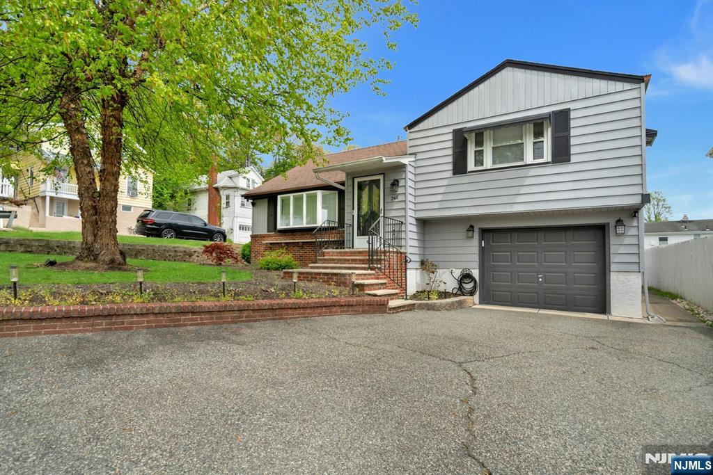 240 Gordon Avenue
