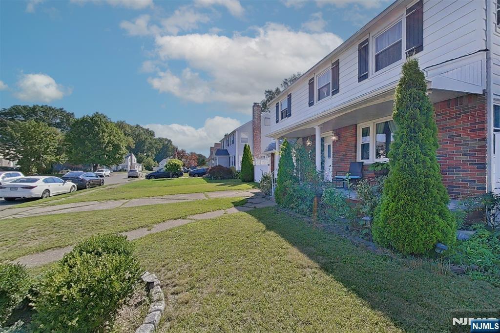112 Elmwood Drive - Photo 5
