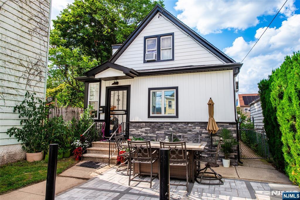 282 Ackerman Avenue