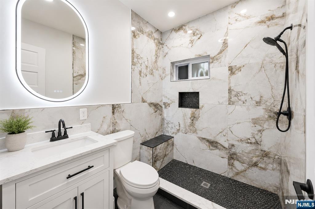 282 Ackerman Avenue - Photo 4