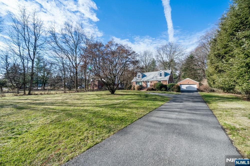 181 Pascack Road - Photo 2