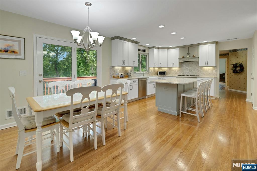 64 Nicole Drive - Photo 3