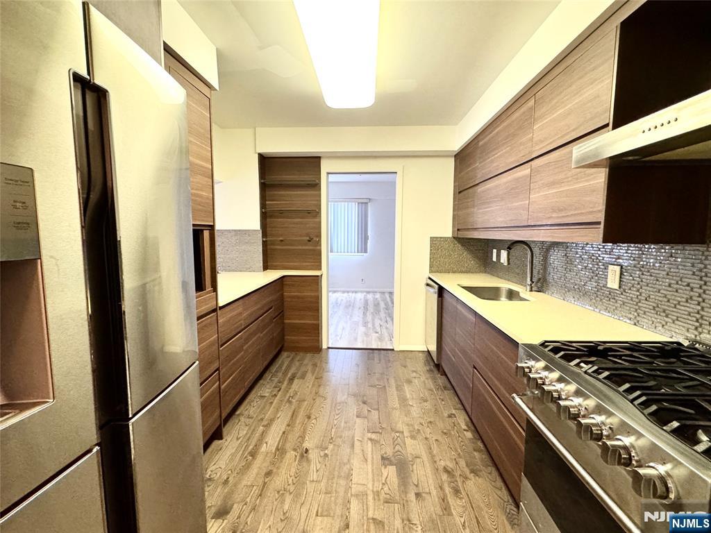 2185 Lemoine Avenue 4A - Photo 4