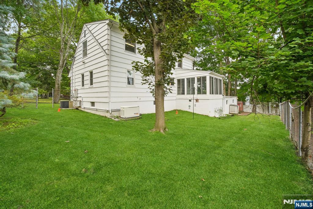 107 Roland Street