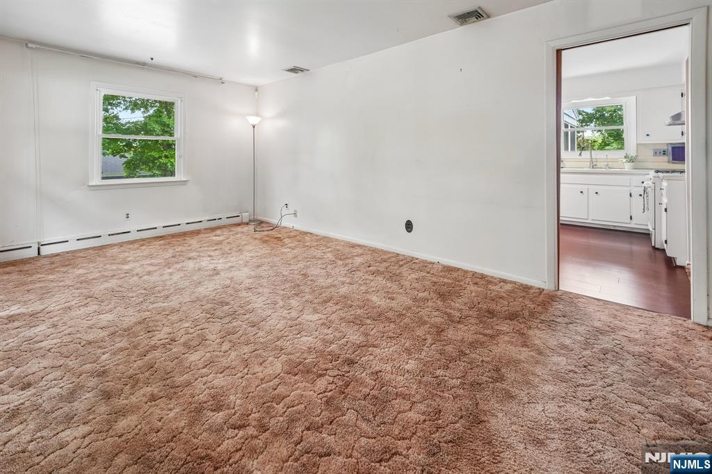 107 Roland Street - Photo 4