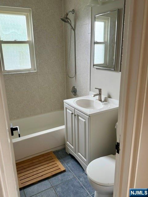 349 Bloomfield Avenue #25