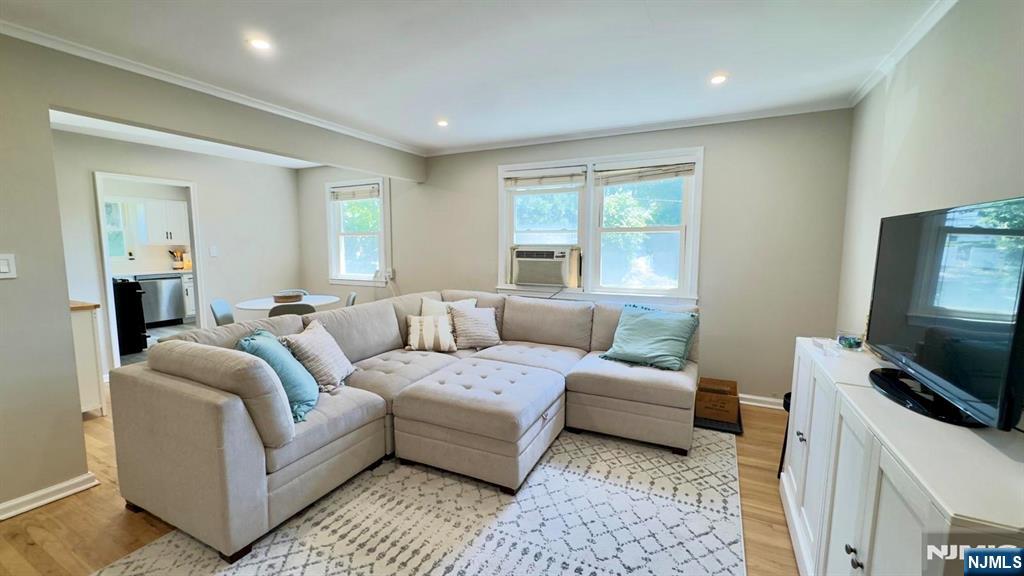 349 Bloomfield Avenue #25