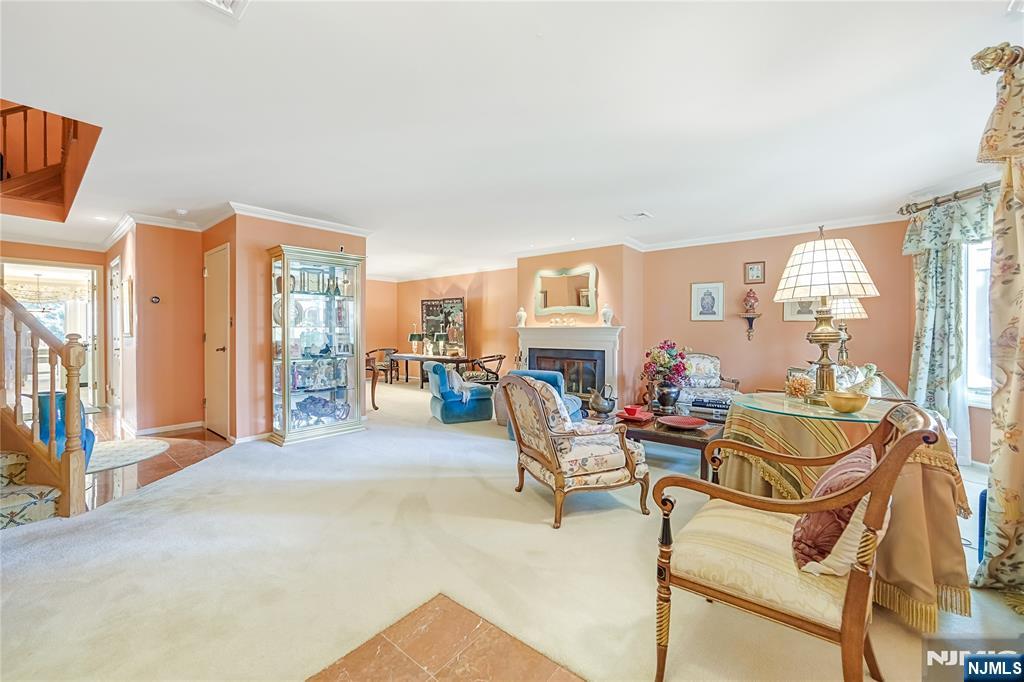 10 Lenox Court - Photo 4