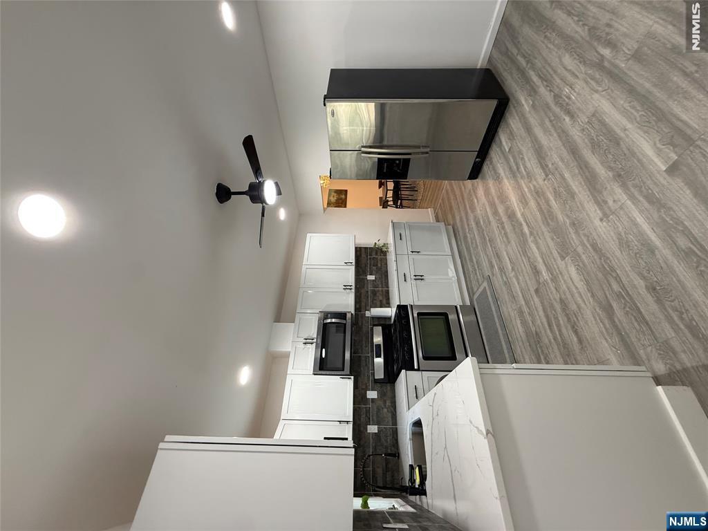 551 Hoboken 1 - Photo 4