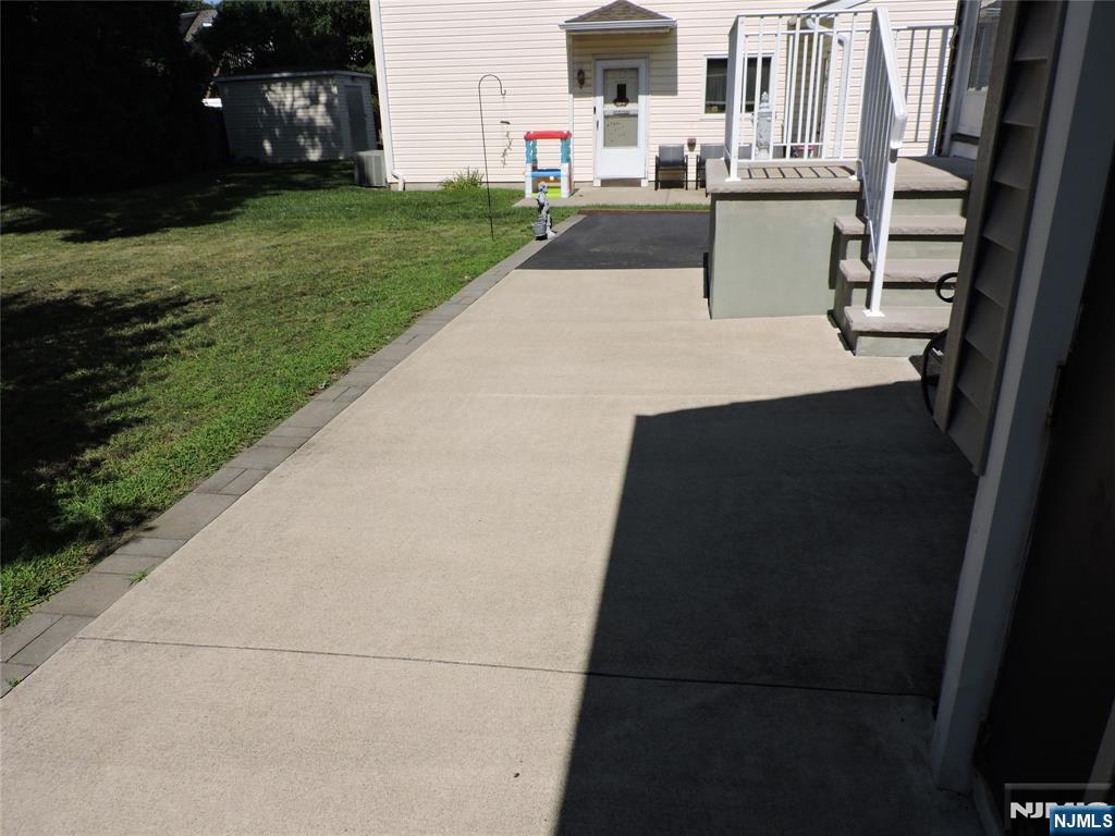15 Main Avenue