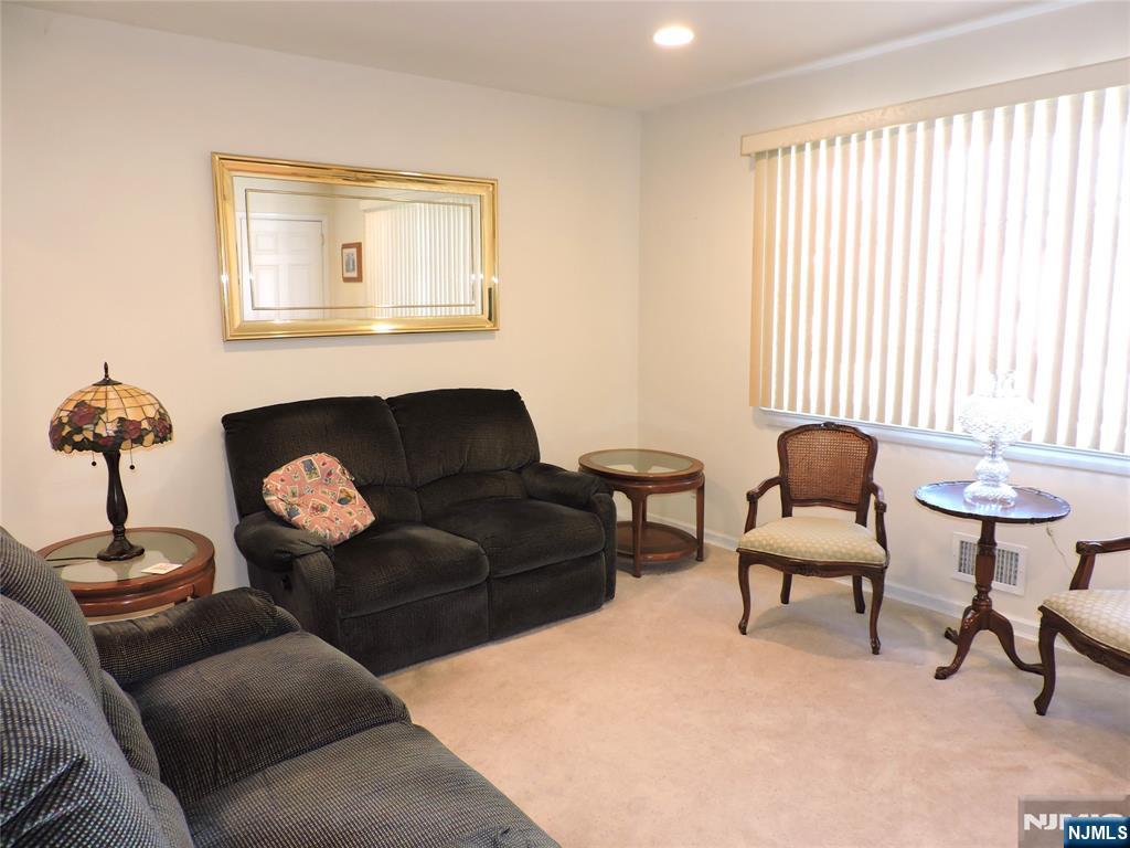 15 Main Avenue - Photo 5