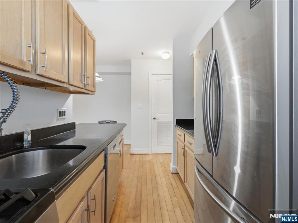 70 Munn Avenue #413