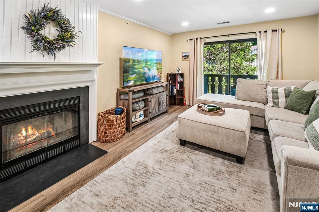 705 Thoreau Court - Photo 2