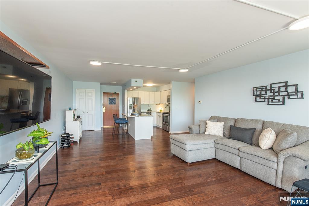 300 Main Street 707 - Photo 4