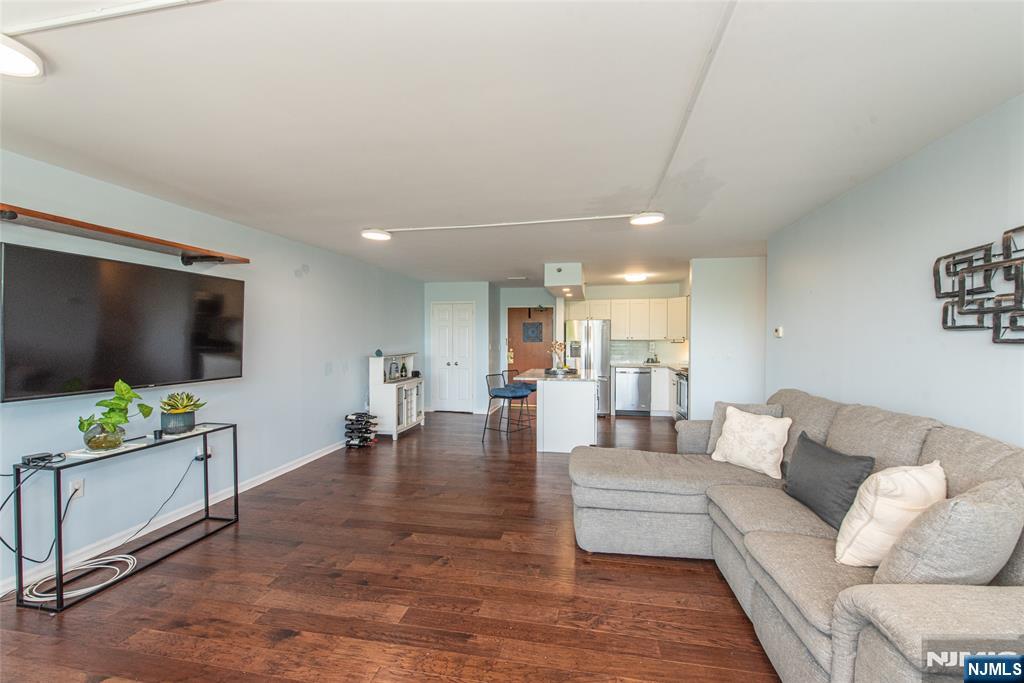 300 Main Street 707 - Photo 5