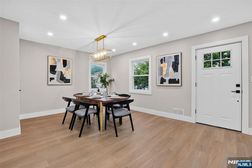 133 Phelps - Photo 4