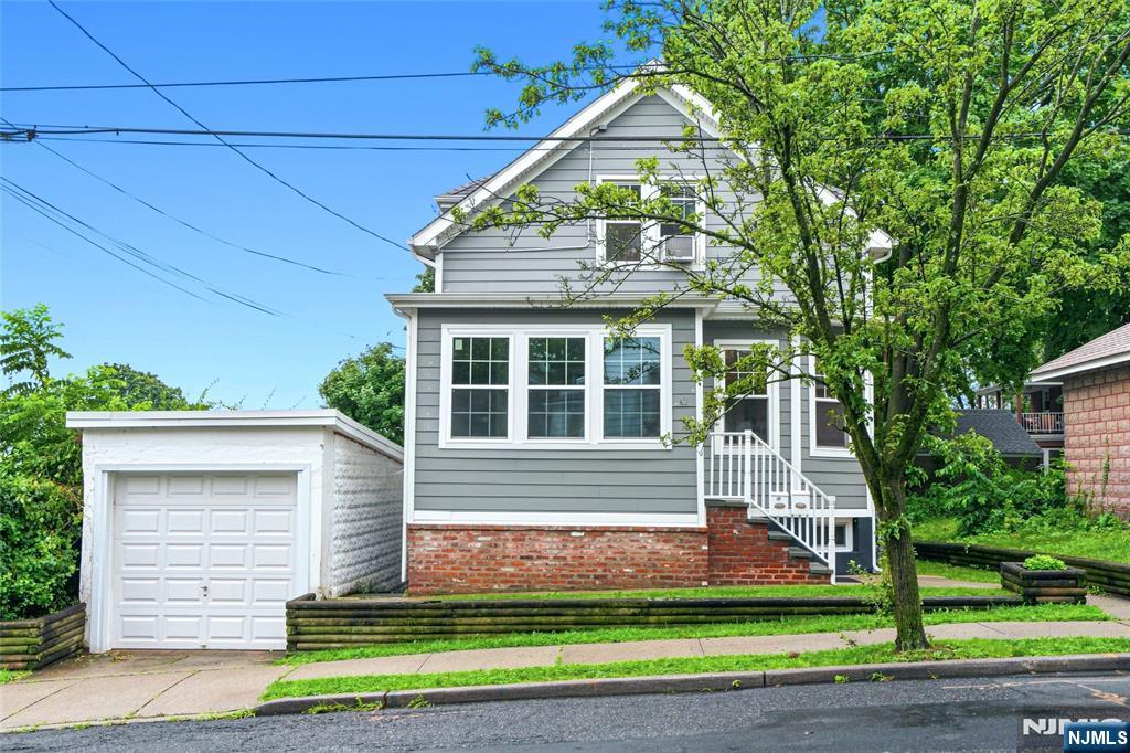 41 N 14th Street - Photo 1