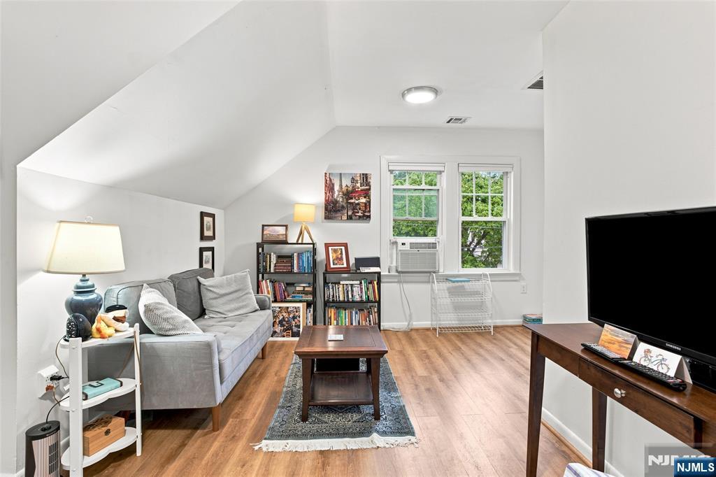 41 N 14th Street - Photo 2