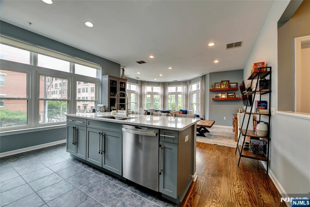 1300 Grand Street 316 - Photo 4