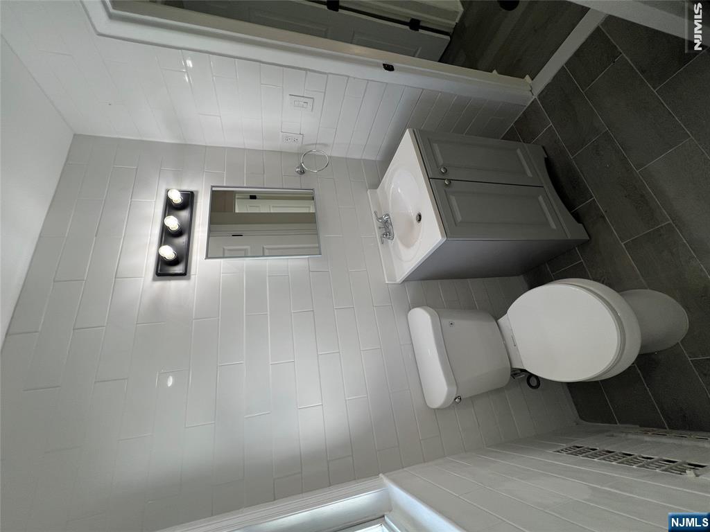 493 Beverly Road 2 - Photo 4