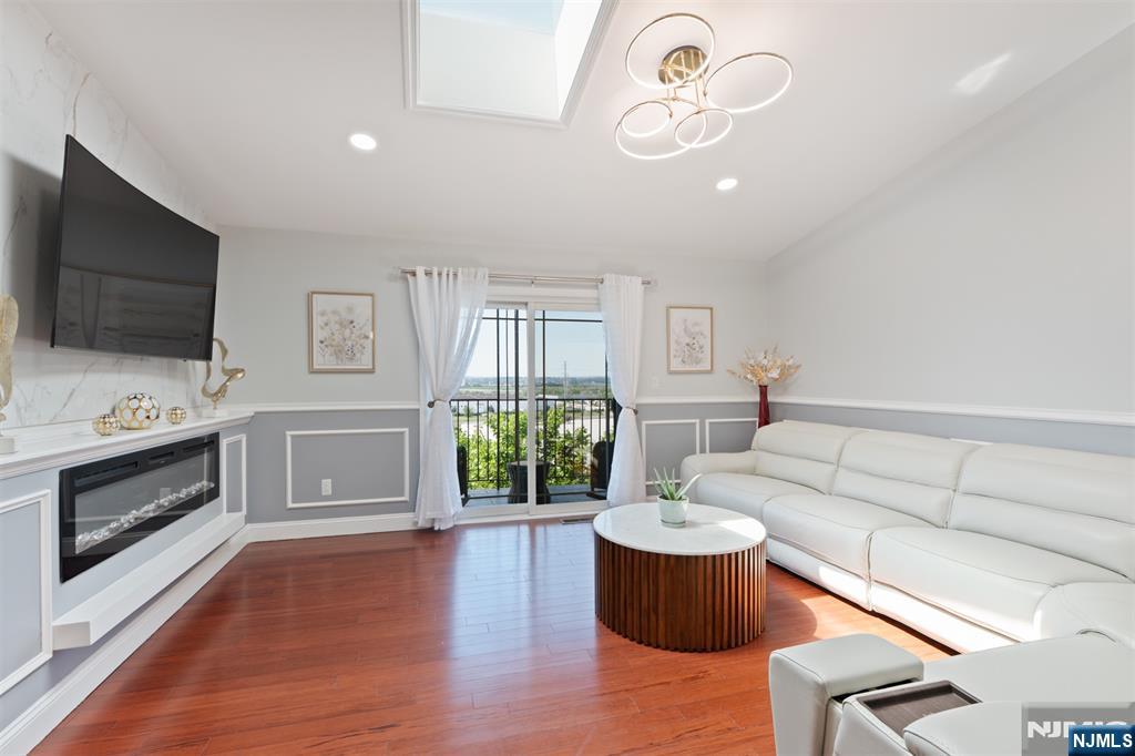 6501 Liberty Avenue F5 - Photo 1