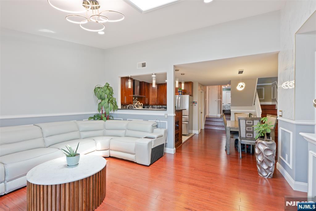 6501 Liberty Avenue F5 - Photo 3