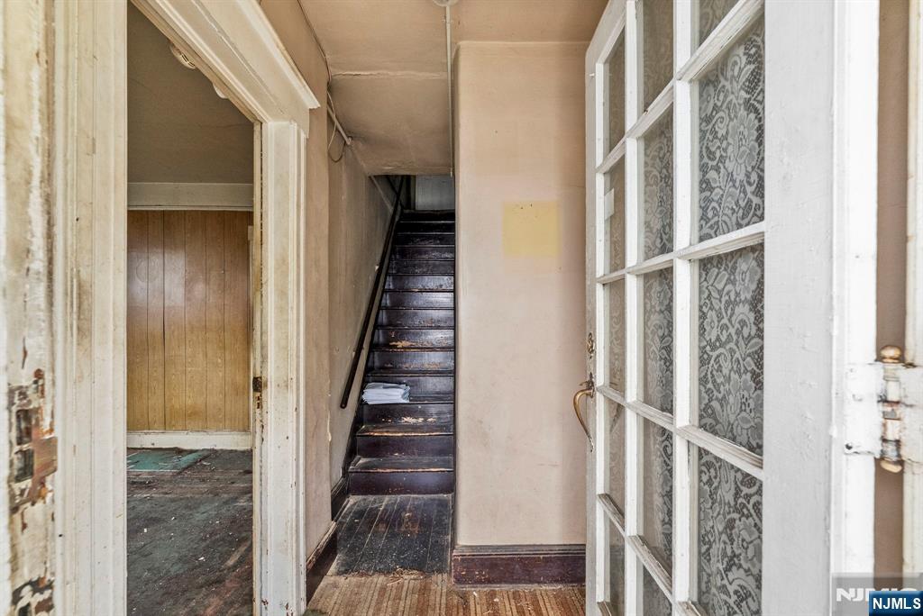 36 Pulaski Street