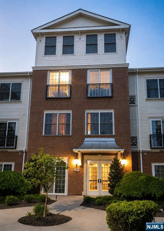 3315 The Plaza - Photo 1