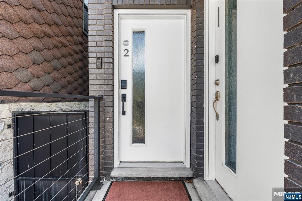 36 Lincoln Street 2 - Photo 3