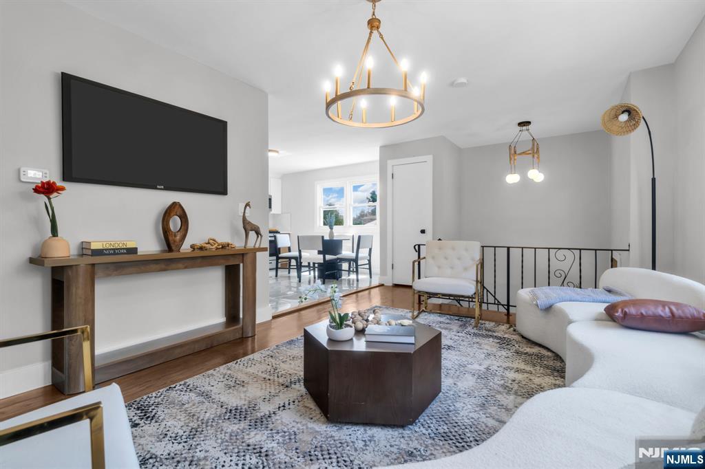 1307 Stockton Street - Photo 2