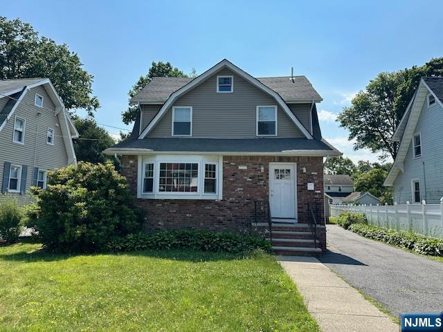 1249 Beaumont Avenue - Photo 1