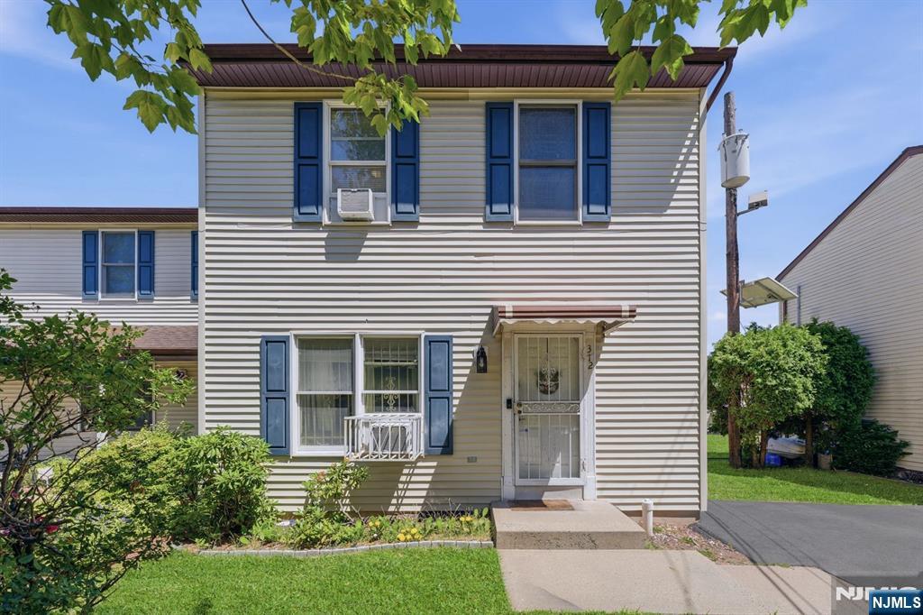 312 Littleton Avenue 804