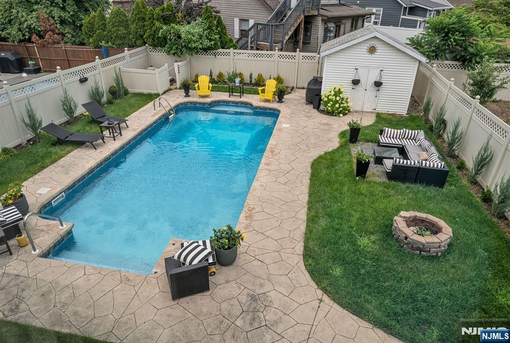57 Memorial Place - Photo 2