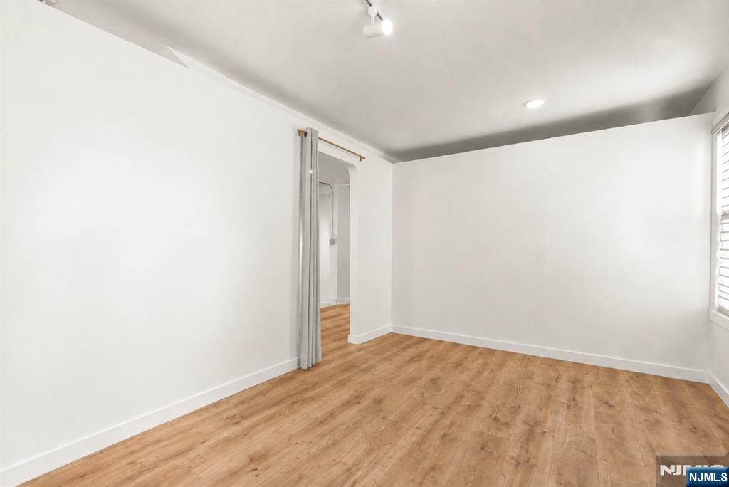 1618 Parker Avenue 2 - Photo 3