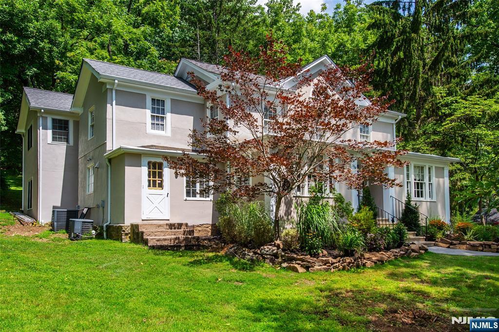 159 Mountainside Road - Photo 4