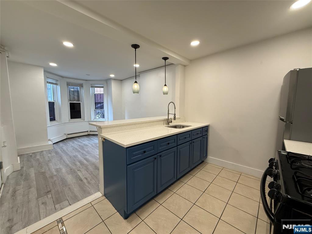 270 1/2 Summit Avenue - Photo 2