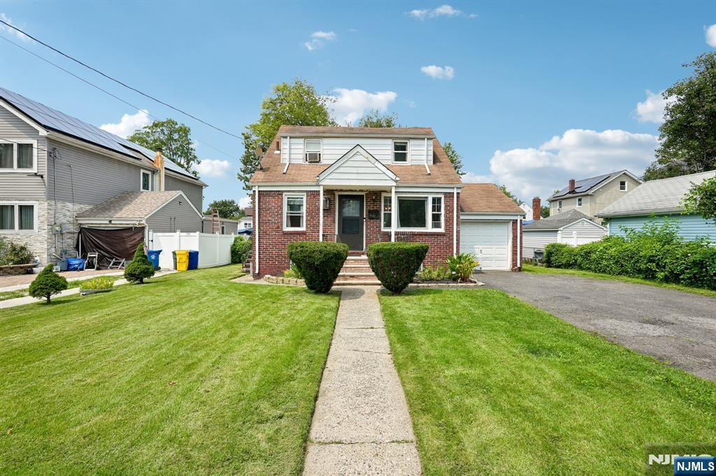 560 Glenwood Avenue - Photo 1
